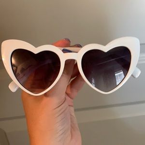 White heart sunnies